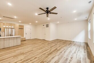 5126 S Kenwood Ave in Chicago, IL - Building Photo - Building Photo