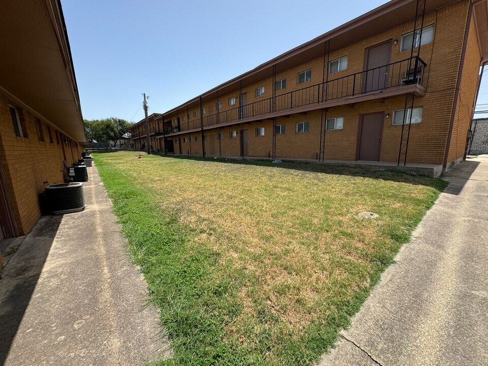 808 Safady Ave in Killeen, TX - Building Photo