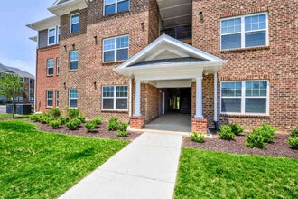 Cavalier Apartments II in Petersburg, VA - Foto de edificio - Building Photo