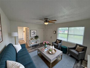 4009 Ester Dr SW in Atlanta, GA - Building Photo - Building Photo