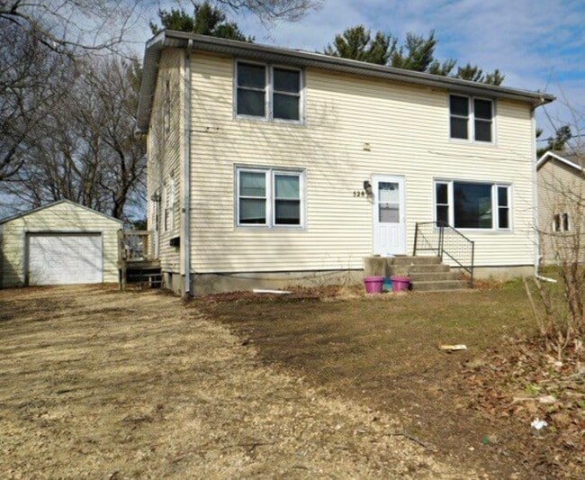 528 King St, Unit Apt 1