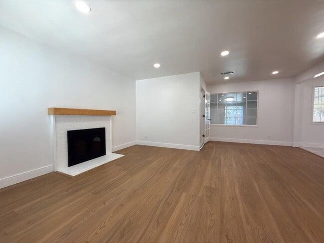 15935 Paseo Largavista in San Lorenzo, CA - Building Photo - Building Photo