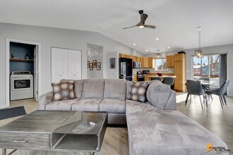 2310 Leopard Cir in Anchorage, AK - Building Photo - Building Photo
