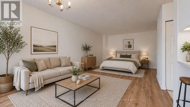property at 736 Bay St.