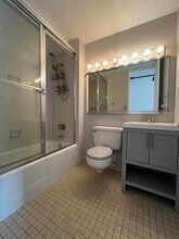 7002 JFK Blvd E in West New York, NJ - Building Photo - Building Photo