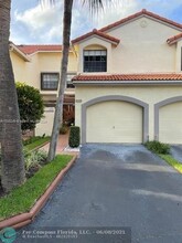 3535 Magellan Cir in Aventura, FL - Building Photo - Building Photo