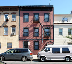 384 Palisade Ave in Jersey City, NJ - Building Photo - Building Photo