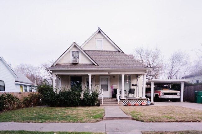 property at 326 S Exposition St