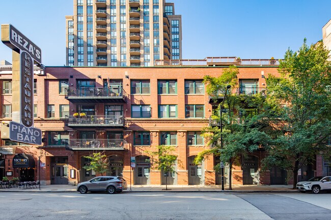 Timber Gallery Lofts of River North in Chicago, IL - Building Photo - Building Photo