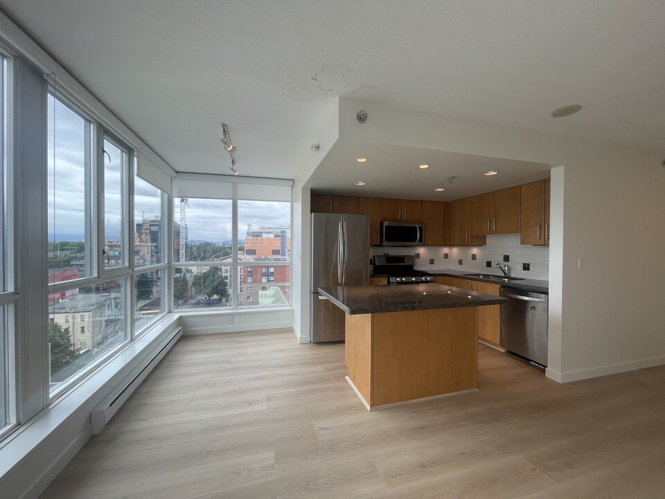 120-1120 Milross Ave in Vancouver, BC - Building Photo
