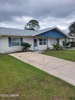 1112 5th St in Port Orange, FL - Building Photo