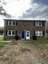 3308 Woodlawn St in Hopewell, VA - Building Photo