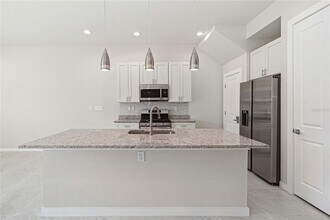 7554 Sunflower Cir in Kissimmee, FL - Building Photo - Building Photo
