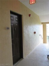 12936 Violino Ln in Naples, FL - Foto de edificio - Building Photo