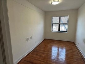 130 Bay Ridge Pkwy in Brooklyn, NY - Building Photo