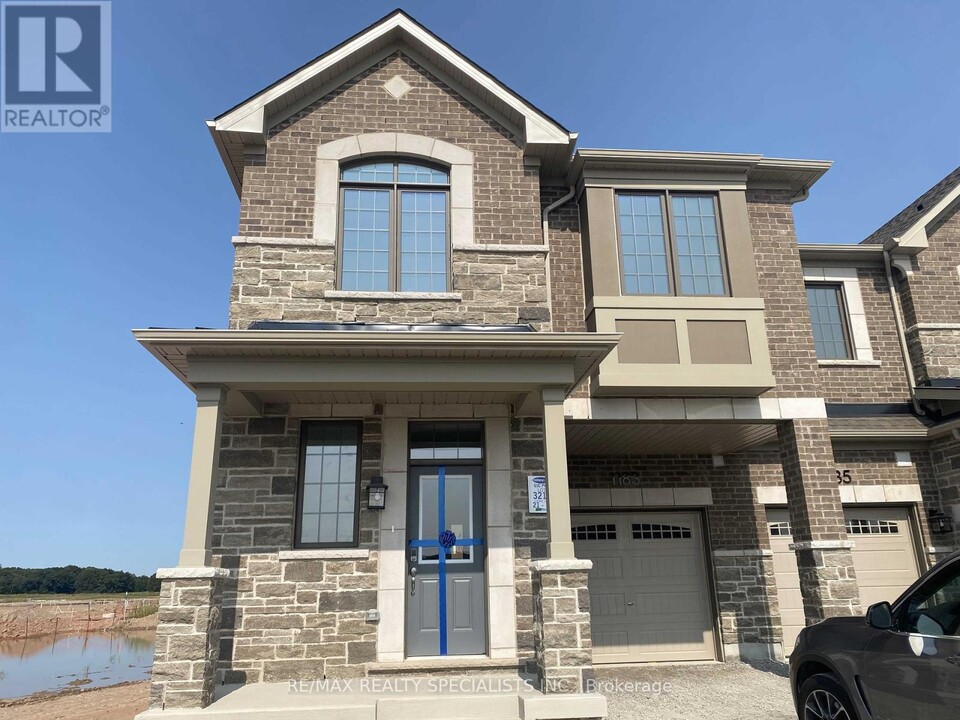 1183 Milland Dr in Oakville, ON - Building Photo