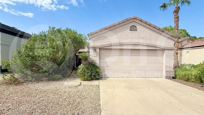 3237 E Maldonado Dr in Phoenix, AZ - Building Photo - Building Photo