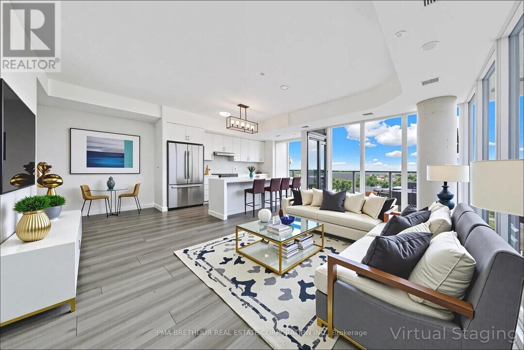 1035 Southdown Rd in Mississauga, ON - Building Photo