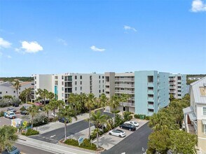 19925 Gulf Blvd in Indian Shores, FL - Building Photo - Building Photo