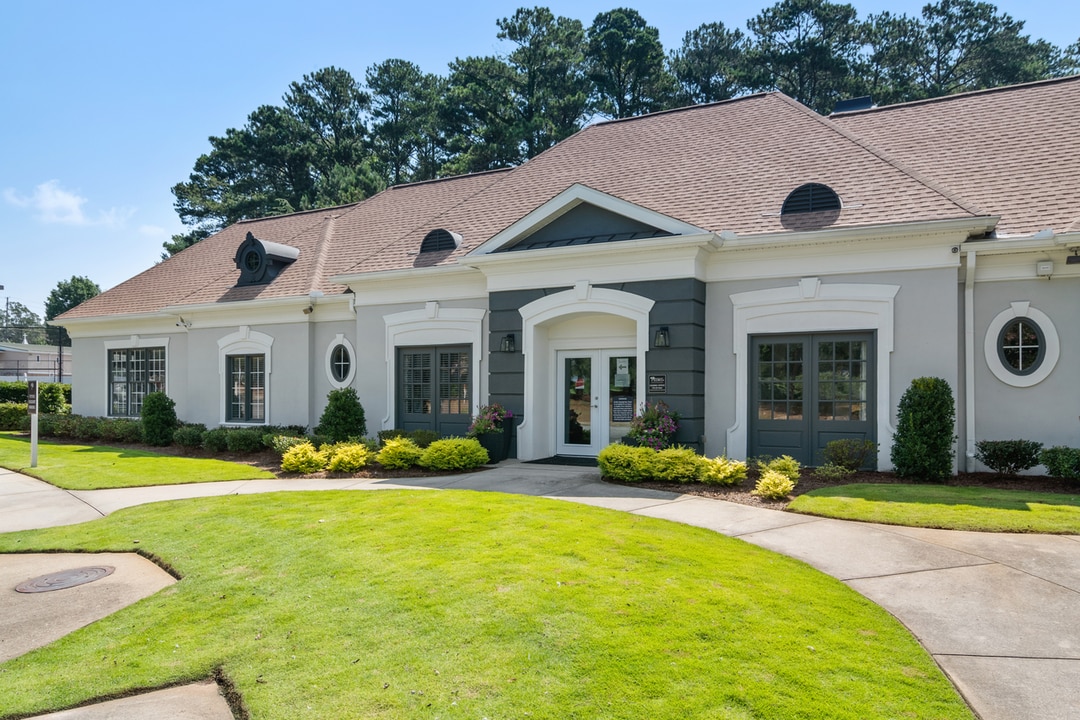 Durant at Sugarloaf Apartment Homes in Lawrenceville, GA - Foto de edificio