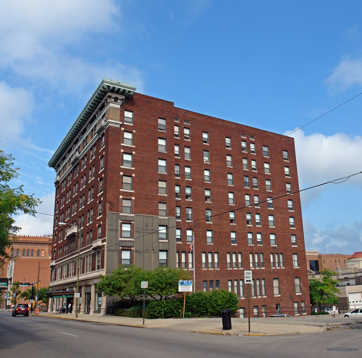 Shawnee Place in Springfield, OH - Building Photo