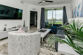 5807 Double Eagle Cir in Ave Maria, FL - Foto de edificio - Building Photo