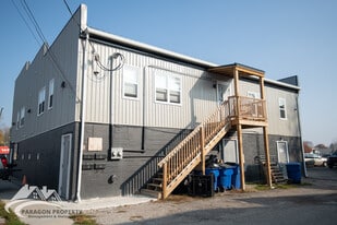 23 Agnes St in Wallaceburg, ON - Building Photo