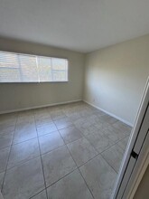 250 Layne Blvd, Unit 208 in Hallandale Beach, FL - Building Photo - Building Photo