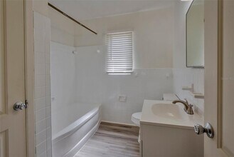 1102 Sunset Point Rd-Unit -4 in Clearwater, FL - Building Photo - Building Photo