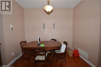876 Golf Links Rd in Hamilton, ON - Building Photo - Building Photo