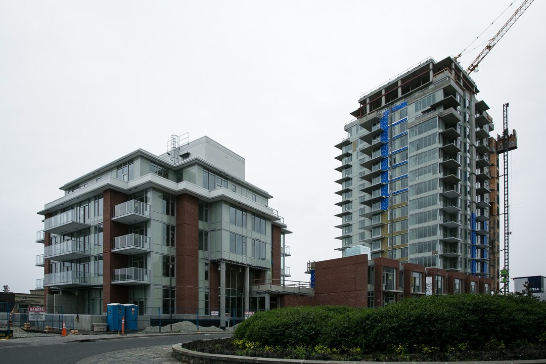 Encore in Victoria, BC - Building Photo