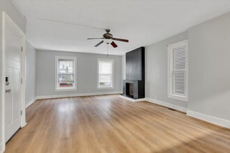 57 1/2 Saratoga Ave in Waterford, NY - Building Photo - Building Photo