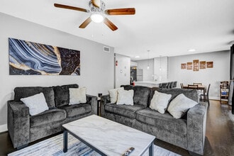 2216 Hazard St in Houston, TX - Foto de edificio - Building Photo