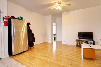 206 4th St-Unit -4F in Jersey City, NJ - Building Photo - Building Photo