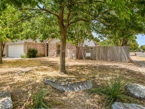 901 Deer Grove Dr in Cedar Park, TX - Building Photo - Building Photo