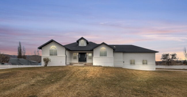 property at 353 W Redberry Rd