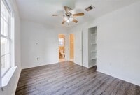 305 E 41st St photo'