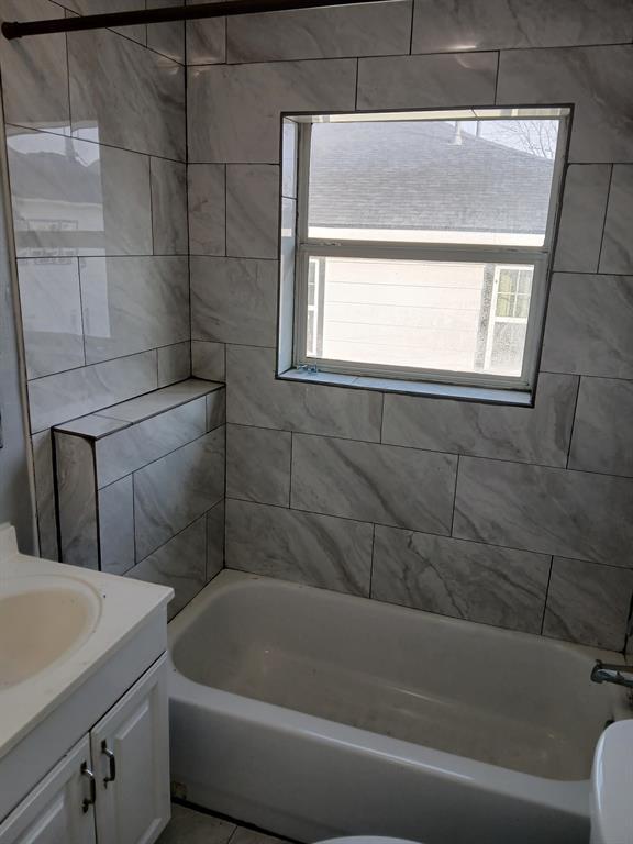 2716 Truxillo St-Unit -upstair in Houston, TX - Building Photo - Building Photo