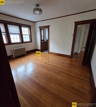 15 Chester Rd in Belmont, MA - Foto de edificio - Building Photo