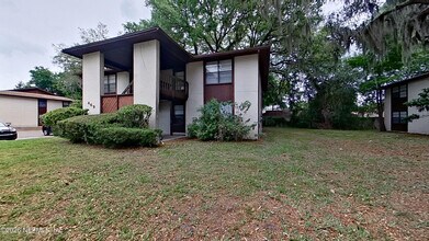 469 Crabapple Ct in Orange Park, FL - Building Photo - Building Photo