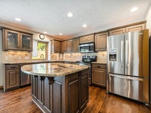 1218 Limerick Rd in Papillion, NE - Building Photo - Building Photo