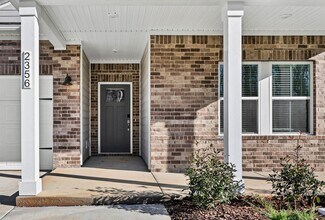 2356 Woodmeadow Dr in Clarksville, TN - Building Photo - Building Photo