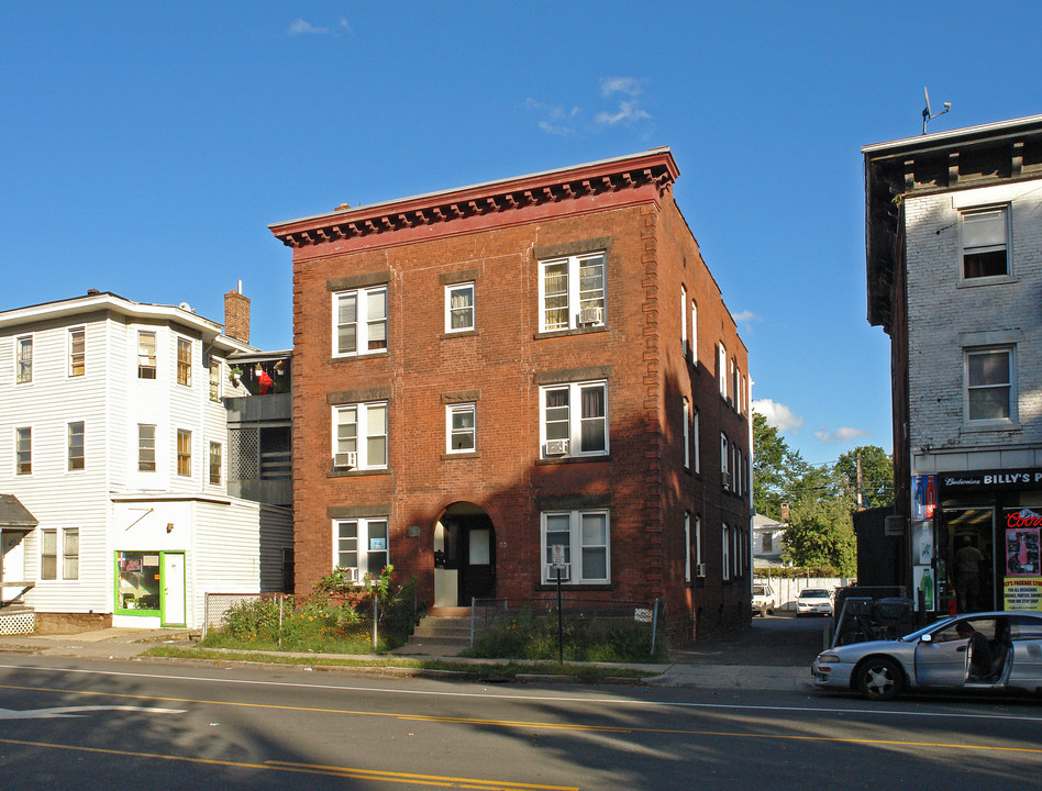 80 New Park Ave in Hartford, CT - Building Photo