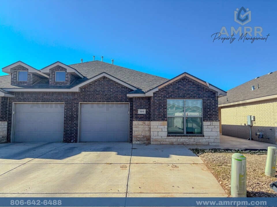 2120 Langford Ave in Lubbock, TX - Building Photo