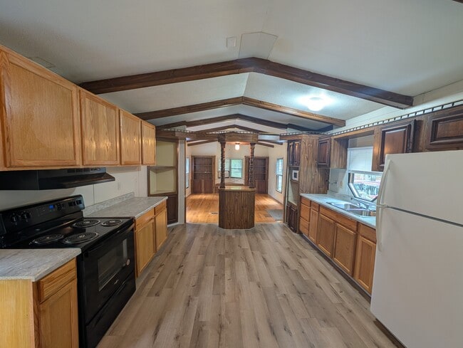 property at 35 Ransdell Ln