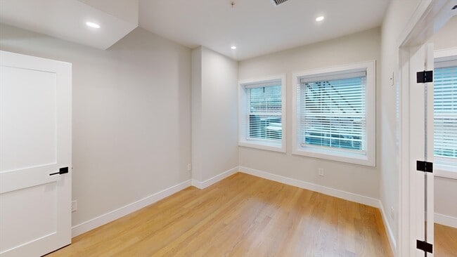 230 Tremont St, Unit 1