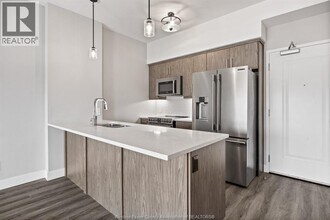 7887 Edgar St in Windsor, ON - Building Photo - Building Photo