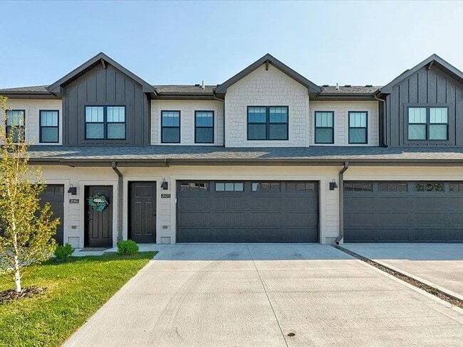 2023 SW Chautauqua Ln in Ankeny, IA - Building Photo - Building Photo