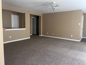 6217 Balcony Ln in Dallas, TX - Building Photo - Building Photo