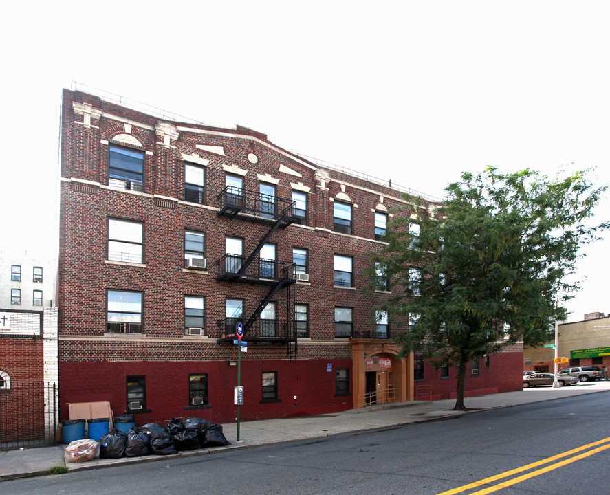 701 Ralph Ave in Brooklyn, NY - Building Photo